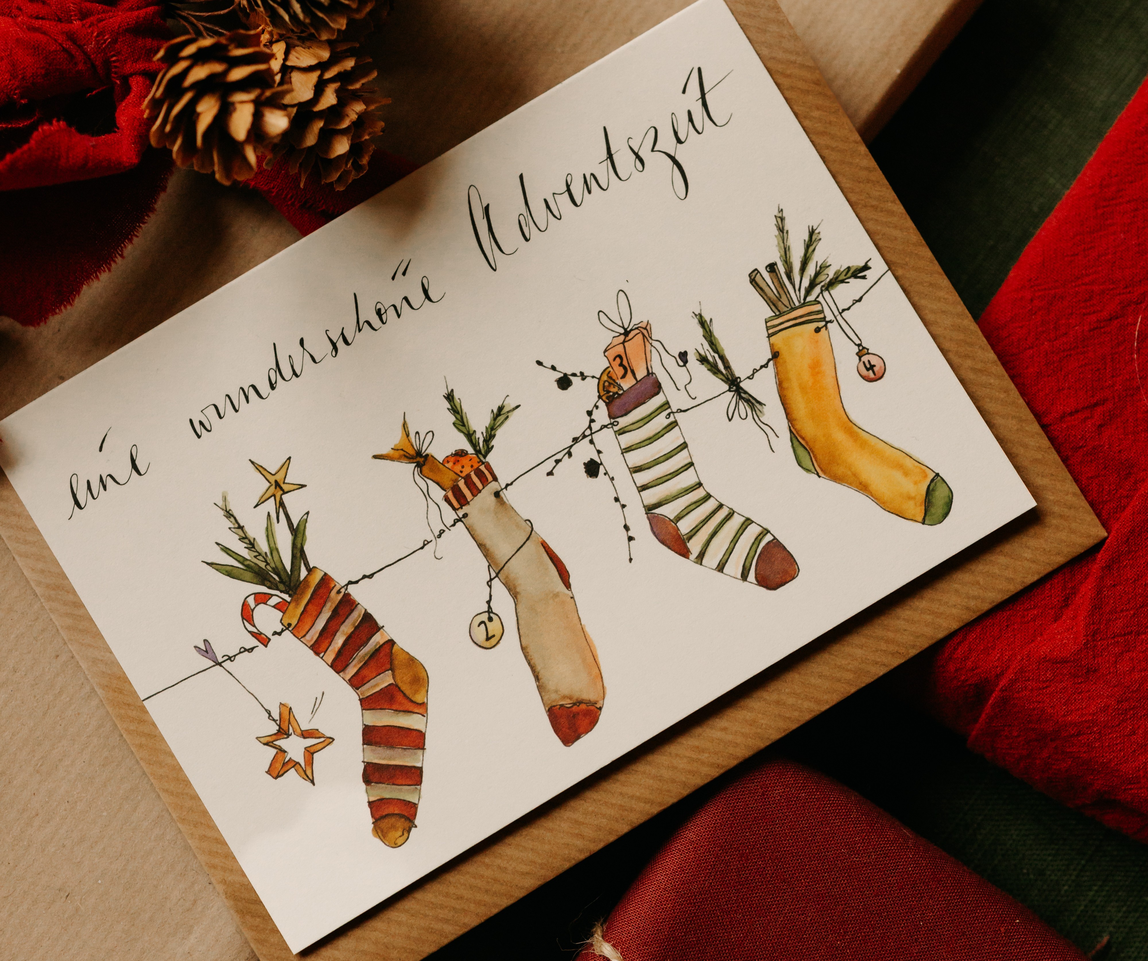 Eine wunderschöne Adventszeit | Liebevolle Adventskarte mit Socken | Klappkarte DIN A6