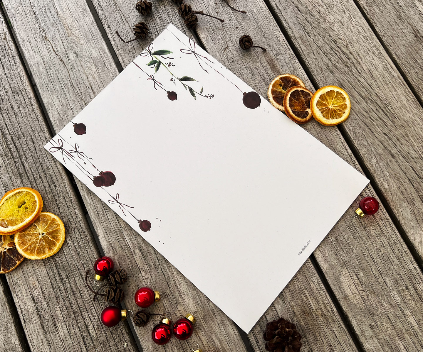 Briefpapier zu Weihnachten "Rote Kugeln" | DIN A4  25 Blatt auf hochwertigem Recycling-Papier