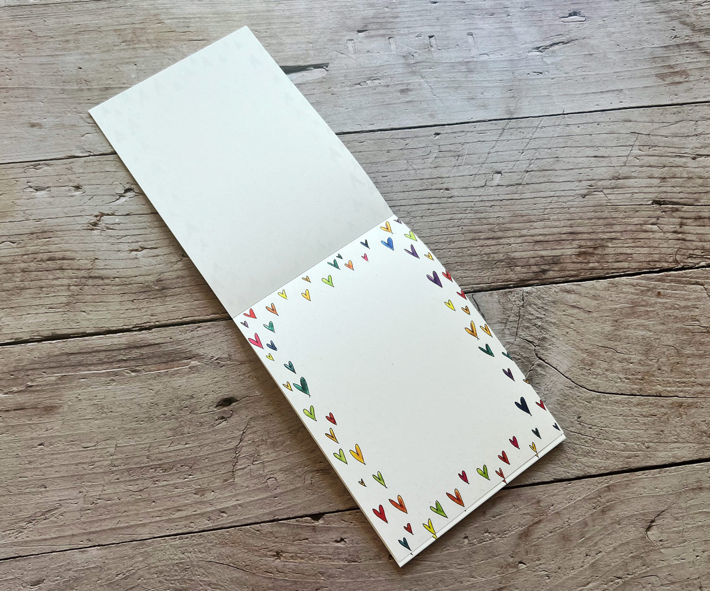 Notizblock | kunterbunte Herzen | DIN A6 | aus hochwertigem Recyclingpapier | 50 Blatt | unliniert