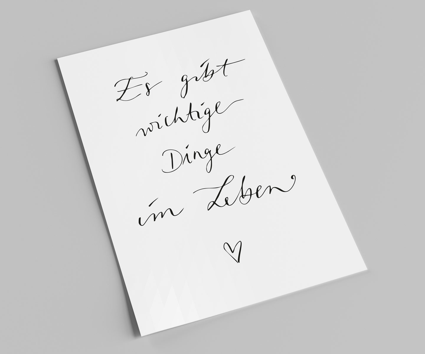Spruchkarte | Es gibt wichtige Dinge im Leben | Self-Care Postkarte | A6 schwarz/weiß